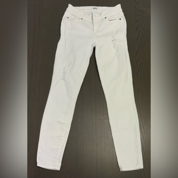 PAIGE Crisp White Denim Jeans size 26 - Picture 1 of 5